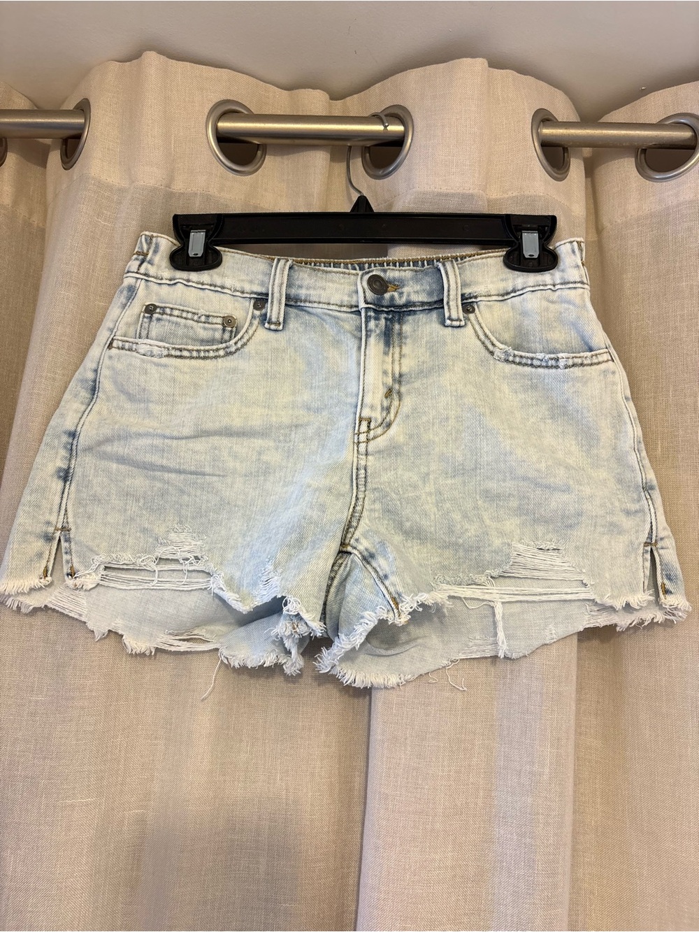 aerie Light Acid-Wash Distressed Denim stretch Shorts